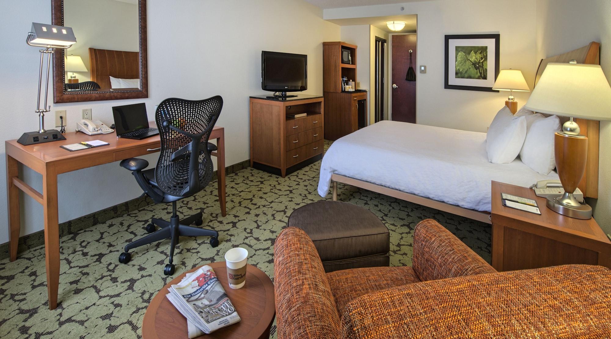 Hilton Garden Inn Huntsville/Space Center Exterior foto